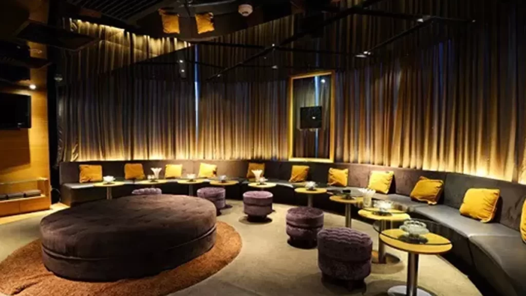 bespoke travel - mens guys trip - nightlife and golf - luxury mens travel - Ho Chi Minh City – Elysian Escapades